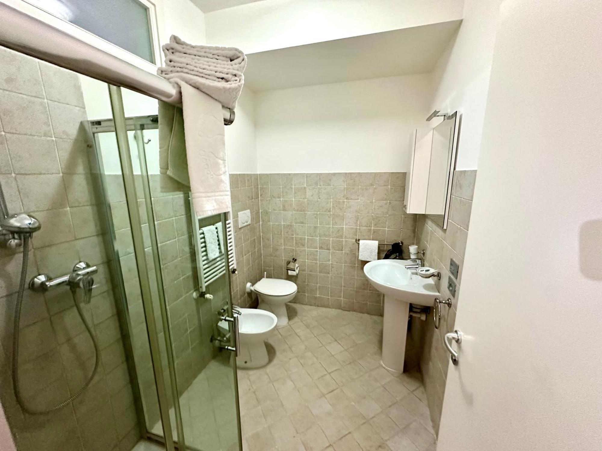 Ai Giardini Rooms -Vicino Ospedale Borgo Trento E Centro Storico Verona Dış mekan fotoğraf
